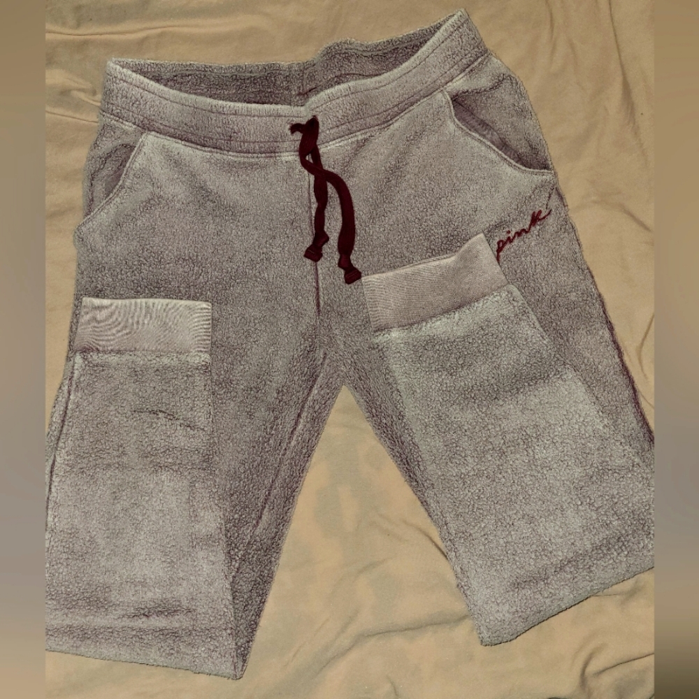 Vs pink cozy jogger sweatpants, women's large. NWOT.